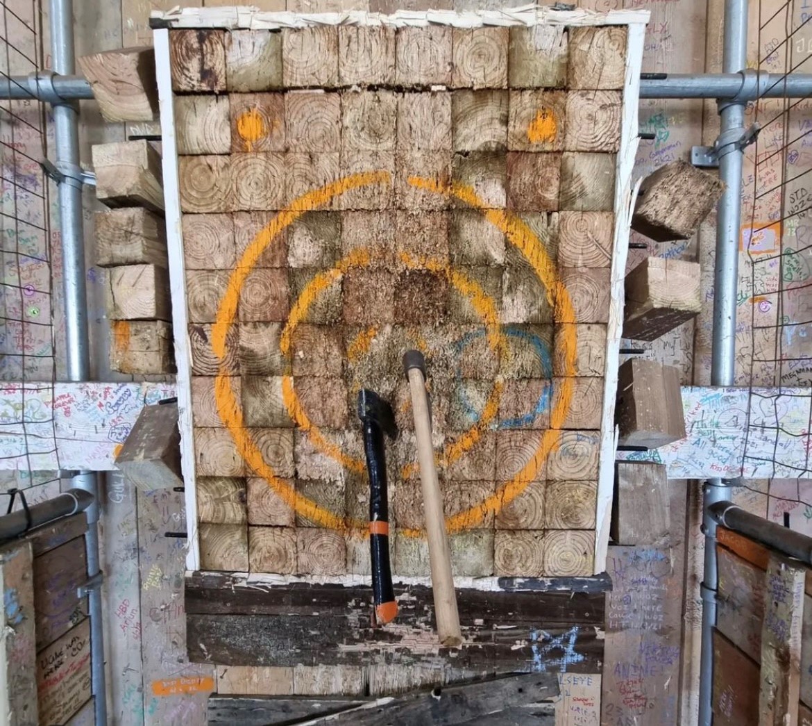 AngleAxeUK's tweet photo. Thanks to everyone who came to see us over the weekend, including @samtastic29.
Sam said: "I never fail to have an amazing time at Angle Axe & today I got to christen my new Raven Forge Dane Throwing Axe!"
#AxeThrowing #Peterborough #cambridgeshire #Axes #RavenForge https://t.co/fsw7jj32XA