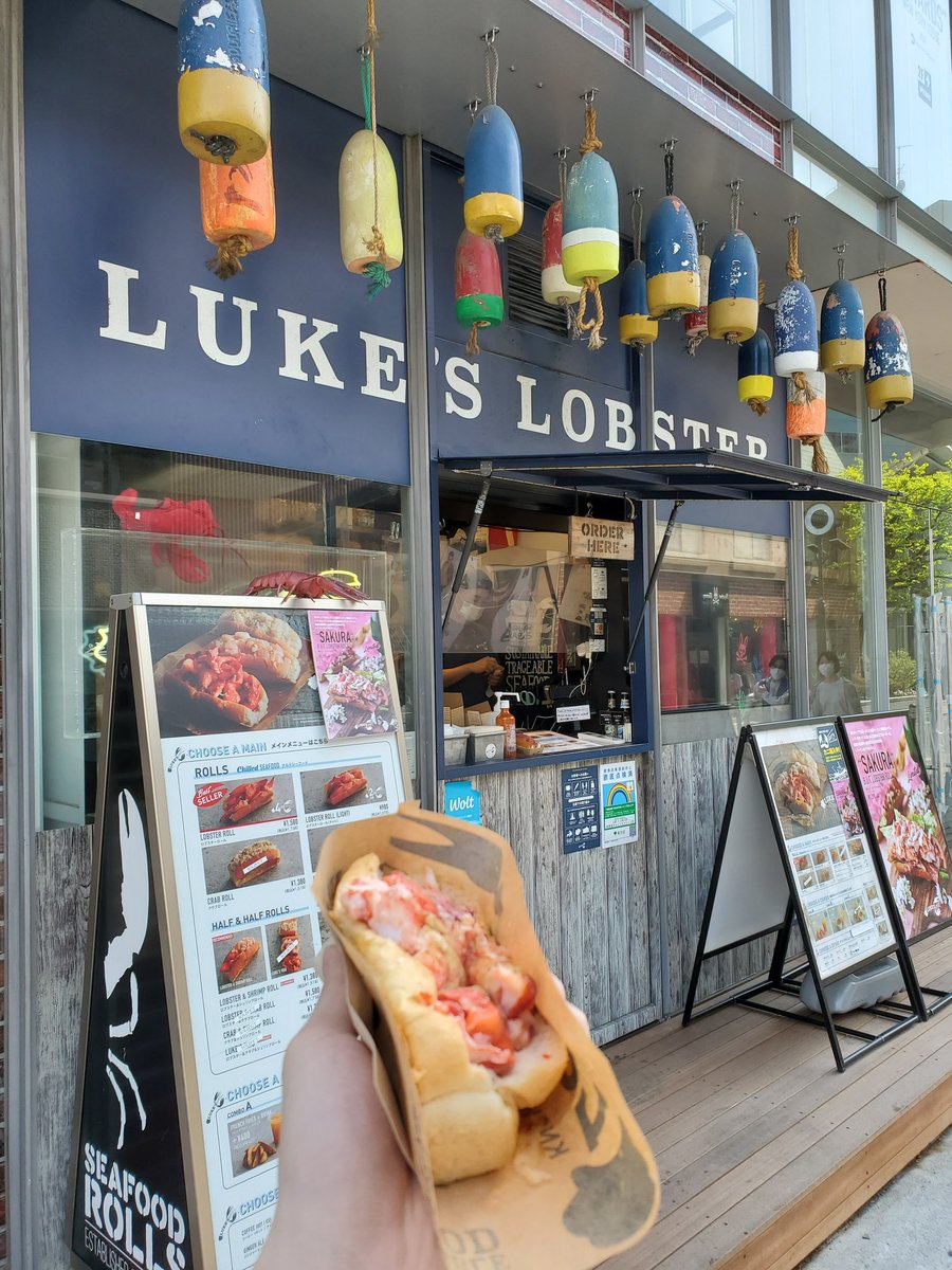 Felix_Pixels's tweet photo. ワーイ!　Lobster Roll~!!!!🦞🦞
 Just arrived Japan🤣 https://t.co/Bd6pEzzTYl