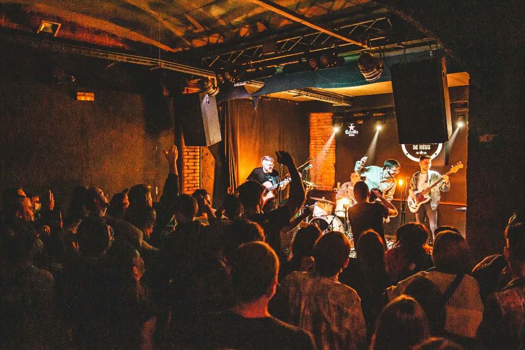 GRÀCIES SUBMARINO! 

Encara som en un núvol...