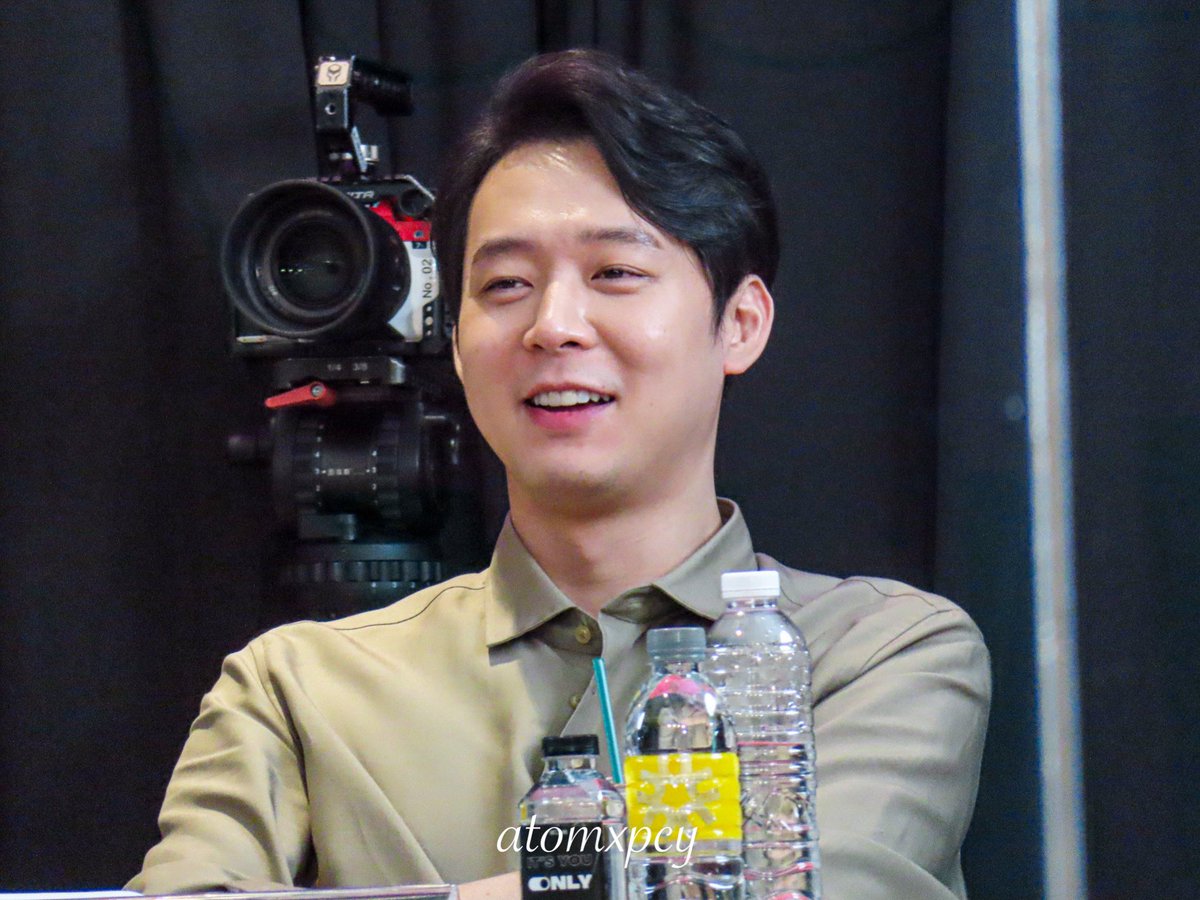 ATom_WChan's tweet photo. 220410 박유천오빠 사랑해❤️ 사랑하쟈~!!! 💕
#ItsYouOnlyTH #producepark #LogbookAuditionTH
#박유천 #ユチョン #朴有天 #ParkYuchun #ยูชอน @Logbook_TH @logbookofficial https://t.co/xHq9RVKNAs