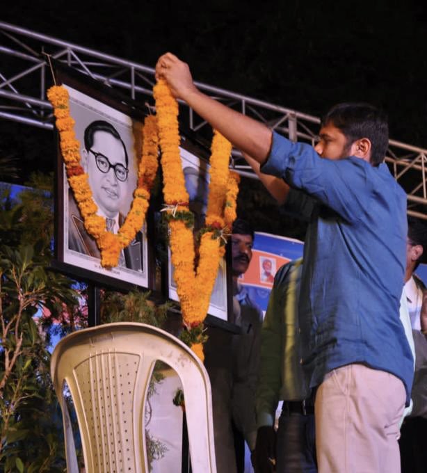 kanhaiyakumar's tweet photo. महात्मा फुले और बाबा साहेब की याद में आयोजित “समता पर्व”
यवतमाल, महाराष्ट्र॥ https://t.co/I2RvwtjUiv