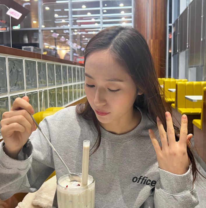 kaestheticjpeg's tweet photo. : ̗̀➛ krystal

•·.·' #Krystal #KrystalJung #정수정 #JungSoojung  #크리스탈 #CrazyLove  '·.·• https://t.co/bmc3cMUUzd