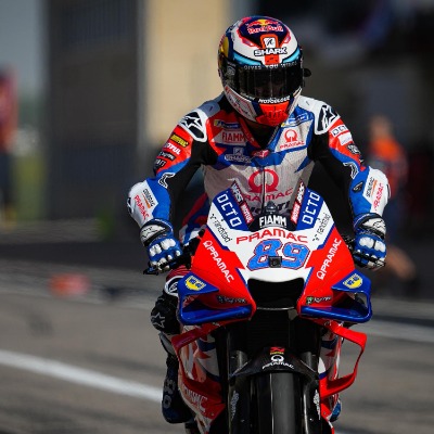 Como dijo <a href="/37_pedroacosta/">Pedro Acosta</a> : 
"¡Pronto llegará nuestro momento!"💪

 Y así será, ahora a descansar unos días y a preparar el GP de Portugal. 

Un gran aplauso para estos dos grandes del motociclismo <a href="/88jorgemartin/">Jorge Martín Almoguera</a> y <a href="/37_pedroacosta/">Pedro Acosta</a>