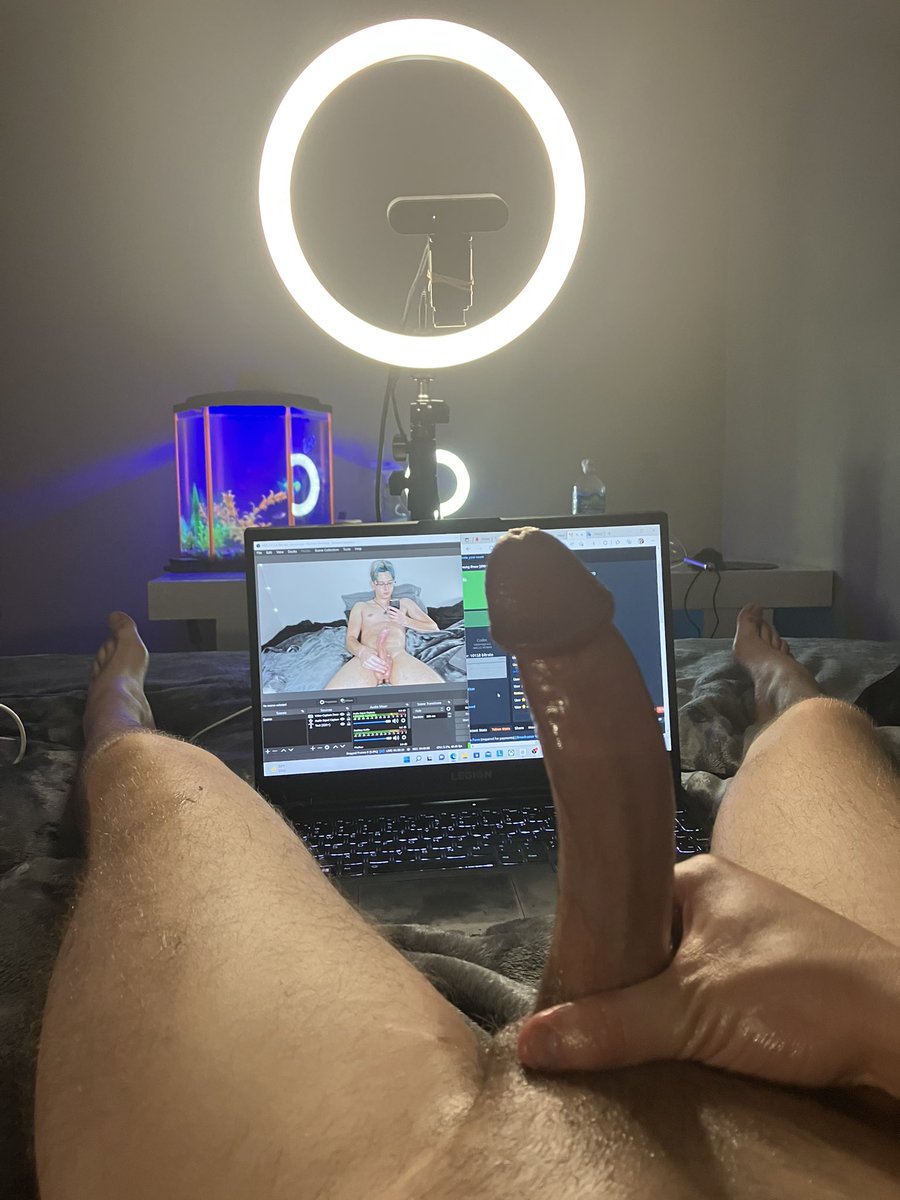 AlexFallContent's tweet photo. Couple behind the scenes pics of the live https://t.co/MoLs1tXM68