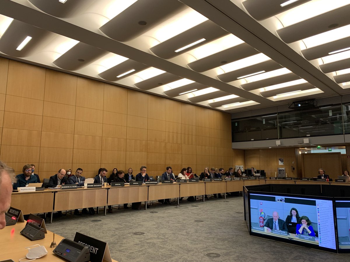 DanielTrnkaREG's tweet photo. This feels unreal, the #OECD Regulatory Policy Committee meeting takes place in Paris after 2.5 years. Starting with a round table on regulatory experimentation #RPC26 #HappyToBeBack https://t.co/6QKXLRigYc