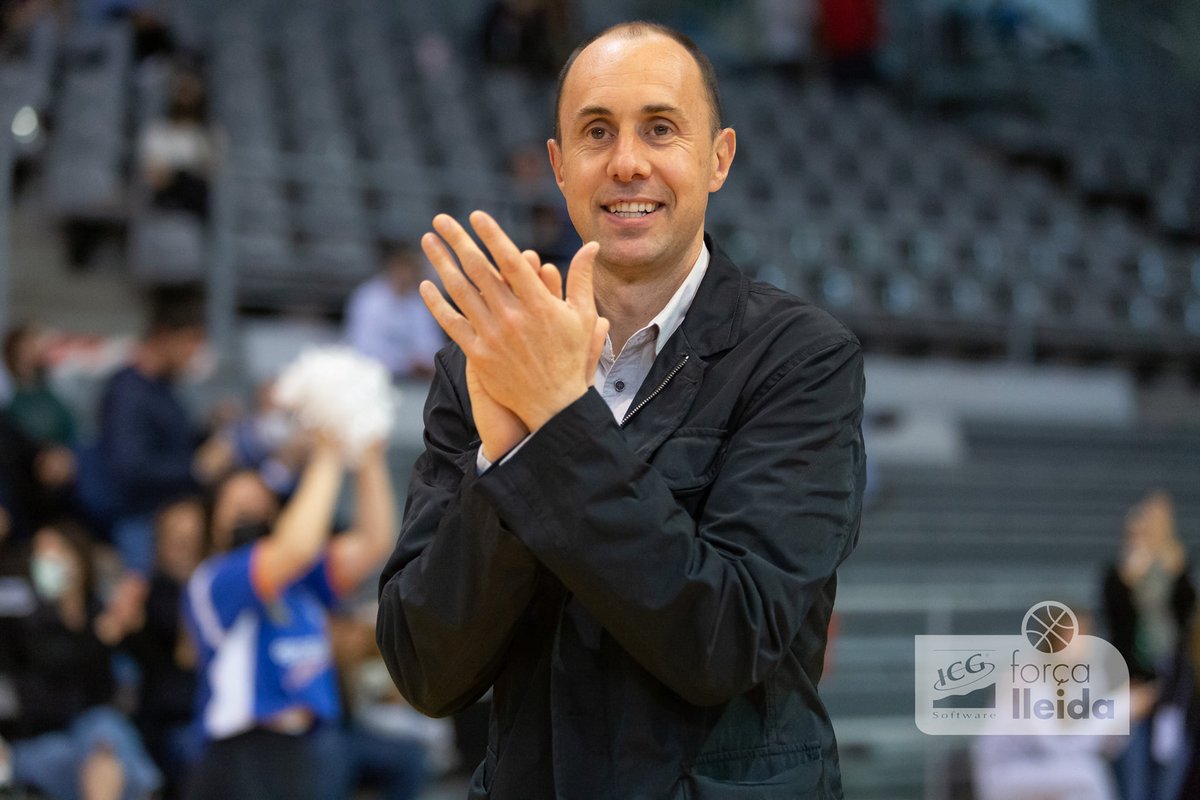 flleida's tweet photo. QUINA NIT 🔝

#RememberTotal #ACB #CapraboLleida #ForçaLleida #LEBOr #LEBOro @Rogergrimau @jaumin6 #ManelBosch #RamonBordas https://t.co/7pC5XJL1Bl