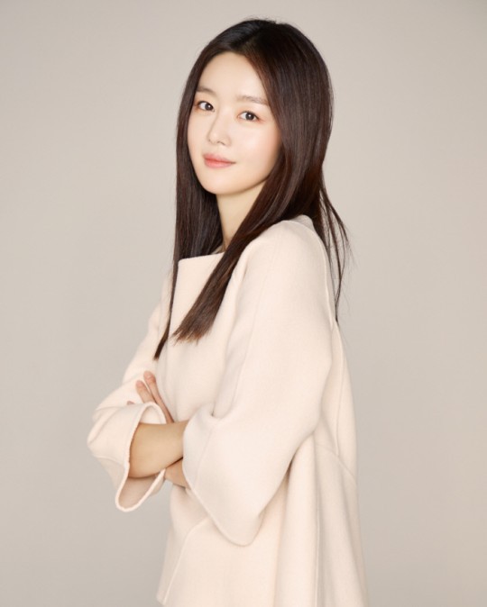 KoreanUpdates's tweet photo. #HanSunhwa confirmed to join JTBC #MagicWardrobe as new MC. Her first appearance will be on tomorrow (12 April)'s episode.
Preview >> https://t.co/p7DUuCmHUy
https://t.co/Ve0PBEAWpS #KoreanUpdates RZ https://t.co/Vu0MVGvuiF