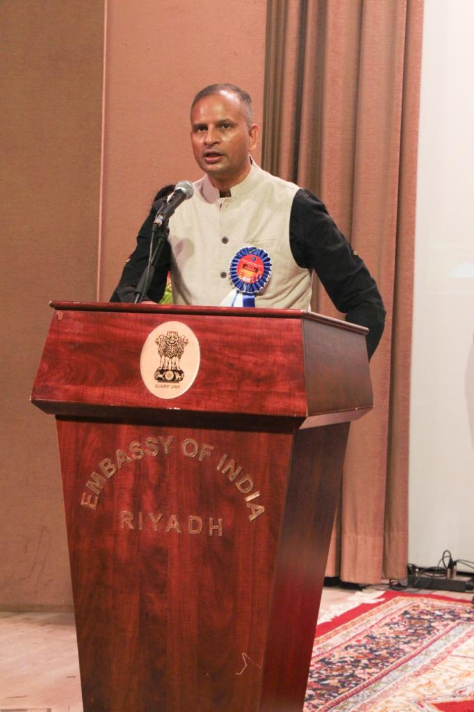 IndianEmbRiyadh's tweet image. As part of #AzadikaAmritMahotsav, the Embassy in collaboration with Telugu Kalakshetram &amp;amp; APNRTS celebrated Ugadi 2022 (Telugu New Year) on April 8. The celebrations included cultural performances by the members of Indian Community.
@MEAIndia @IndianDiplomacy @AmritMahotsav