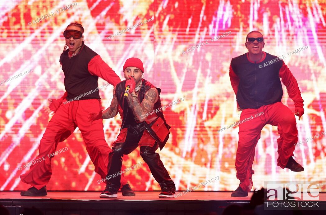 age_fotostock's tweet photo. Puerto Rican singer and rapper Rauw Alejandro performs on stage at the FTX Arena in Miami, Florida. April 10, 2022.
More 📷: https://t.co/urp64PtyBt
#RauwAlejandro #concert #Press #PressImages #PressPhotography #News #NewsImages #PhotoAgency #PictureAgency https://t.co/lNKp5HR79Z