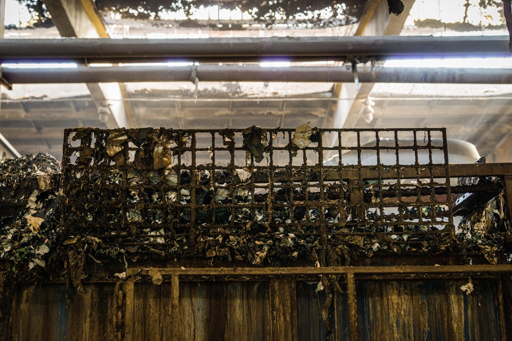 Above the dryer for shredded and washed plastic waste bath.

Unpublished #archive #photographs from my LDPE (Low-density polyethylene) #project about #plastic waste #recycling processes and people behind them.