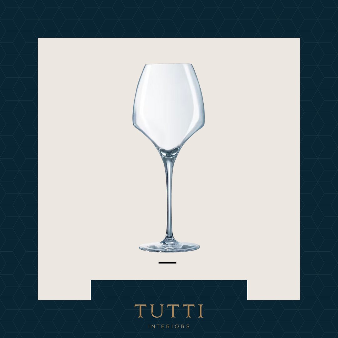Super sexy glassware from tutti-home.com to sass up your table-scapes 🤍

#TagYourTutti #tuttihome #tuttiinteriors #tuttiloves 
#northernstyle #tuttidesigns #layeredtexture #workingmummylife #interiordose
#bespokeinteriors #decorvibes #spacereimagined #tuttidecorvibes