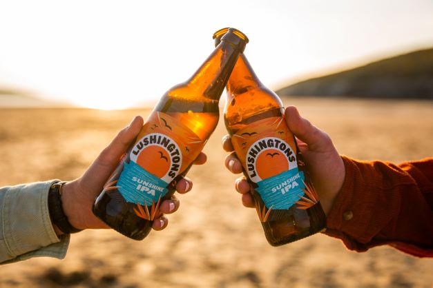 Skinnersbrewery's tweet photo. Limes, mangos, lychees, strawberries. Our cool, hop-laden IPA is a fruity little number to usher in longer days and warmer rays.
Enter LUSHIESEASTER20 at checkout for 20% off.
#beeroffer #easterbeers #springbeers #lushingtons #skinnersbrewery #cornishbeers #IPA #sunshinebeers https://t.co/Gkk7NZBTJ8