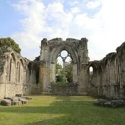 When it comes to swanky guest lists it’s hard to beat the roll call of visitors to Hampshire’s Titchfield Abbey - they've entertained Henry V, Henry VI, Margaret of Anjou, Elizabeth I and even Charles I Discover more @histbites podcast with @GabbyStorey buff.ly/3qhAvh5