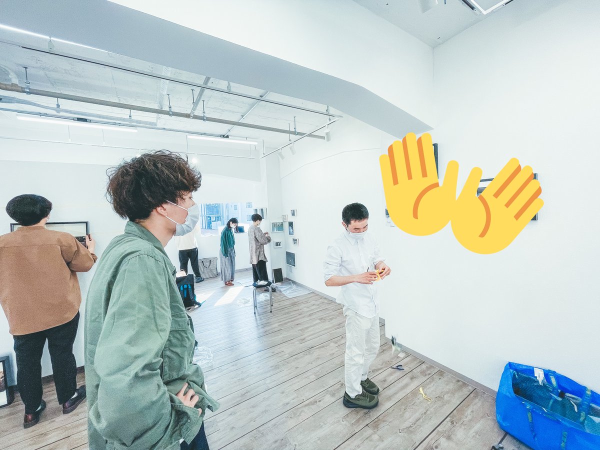 FOTOismDiary's tweet photo. 搬入作業真っ最中！明日より春展です！#FOTOism
#春からTPU https://t.co/qsaWs6GKPc