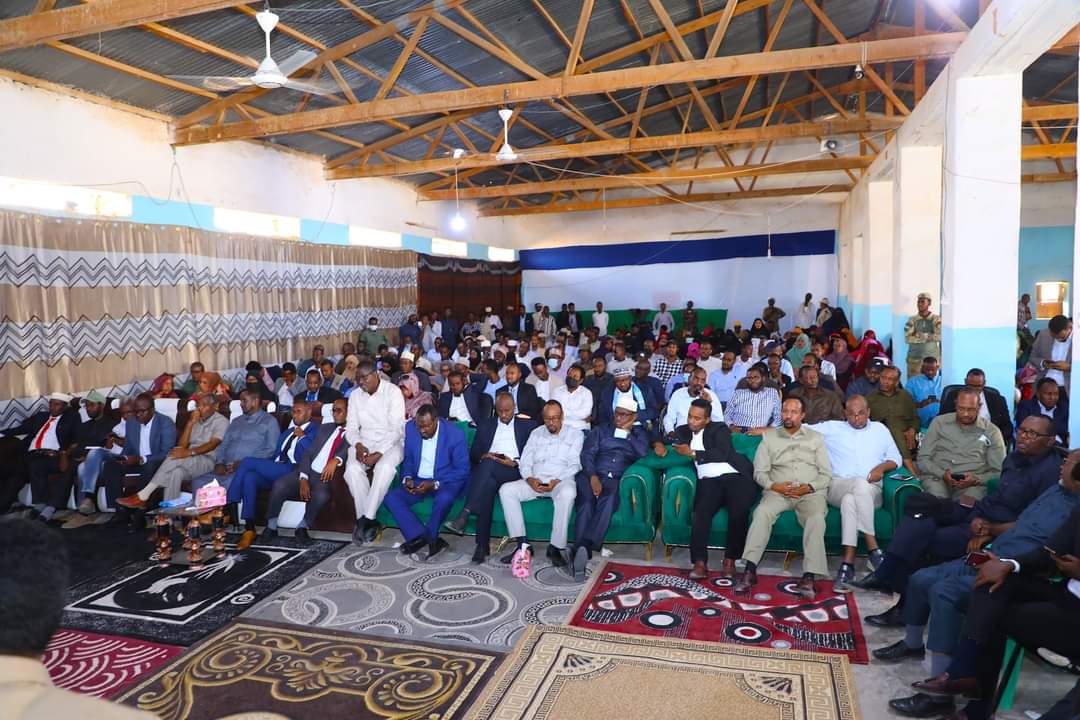 Punsaa_PL's tweet photo. Voting for the Councilors has just begun in #Qardo District Hall with the election of a Deputy District Commissioner.
#PLGE https://t.co/4p36VU3ZrD