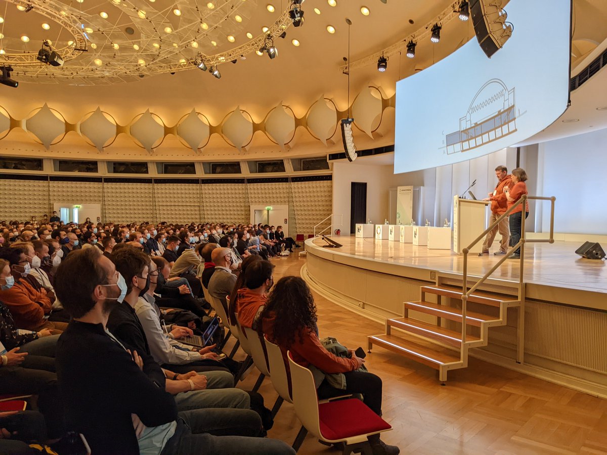 Now the #PyConDE conference has officially started with the opening session. 🎉🐍🇩🇪

CC <a href="/PyConDE/">PyConDE & PyData</a>