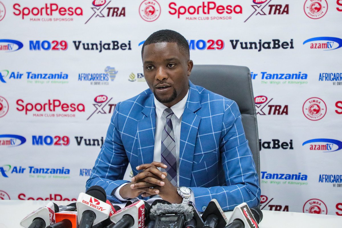 SimbaSCTanzania's tweet photo. 🗣️ "Maswali yamekuwa mengi kuhusu Uwanja wa Mkapa sababu siku ya mchezo dhidi ya Orlando Pirates kutakuwa na mashindano makubwa ya Quran, na inafahamika kwamba uwanja unatakiwa kuwa wazi kwa masaa 72 kabla ya mchezo"- Ahmed Ally. #NguvuMoja https://t.co/BTmWZ2OLfs