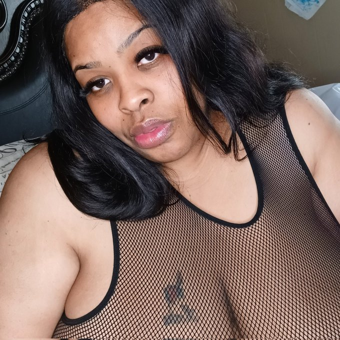 missredboneox's tweet photo. My FANSMINE is now open for free!
Check my new post on exclusive on my page!
Get your FREE subscription here: 
https://t.co/9Wd3TxGhhN https://t.co/lDMY7zc30s