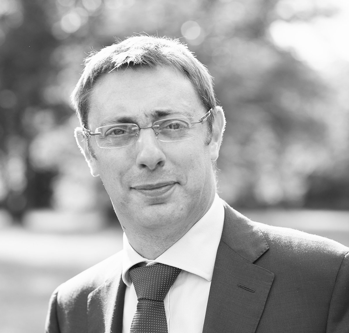centreduluxe's tweet photo. Portrait : Cyrile Deranlot, Président de @DAUMET, interviendra à la table ronde "Les métamorphoses de la production" lors du #Sommetduluxe le 12 Mai 

Zoom sur son parcours 🔍 https://t.co/301I0pjuQQ https://t.co/IvhO47J4yo