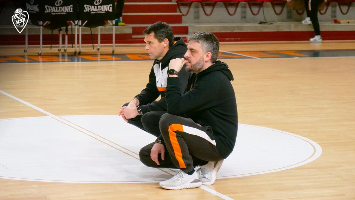 MSB_Officiel's tweet photo. Dernier entraînement avant le départ pour 𝙇𝙞𝙢𝙤𝙜𝙚𝙨 cet après-midi !👇📸 https://t.co/kfDLQAxHhe