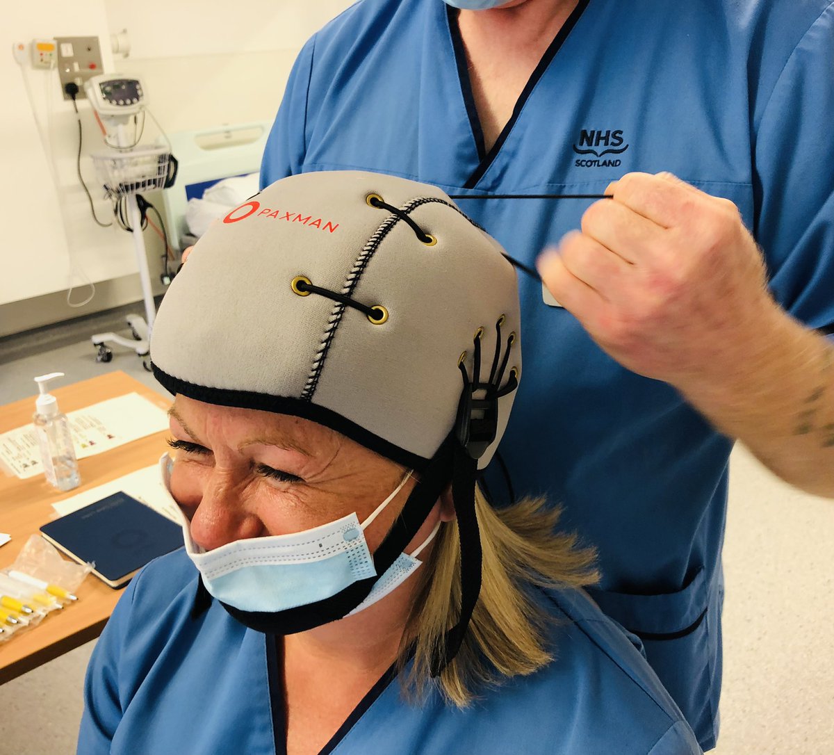 AJPSCUK's tweet photo. @scalpcooling A massive well done to the Kyle ward oncology team at Ailsa hospital @NHSaaa this morning! Great #capfitting techniques - it was a pleasure training you - keep up the good work guys!!! π€πΎπ #changingthefaceofcancer https://t.co/BZ8zO9CTxa