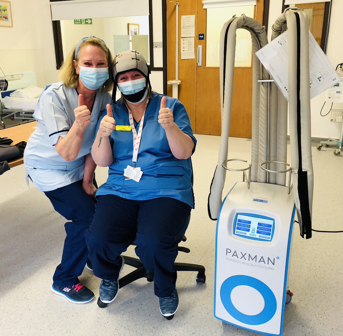AJPSCUK's tweet photo. @scalpcooling A massive well done to the Kyle ward oncology team at Ailsa hospital @NHSaaa this morning! Great #capfitting techniques - it was a pleasure training you - keep up the good work guys!!! π€πΎπ #changingthefaceofcancer https://t.co/BZ8zO9CTxa