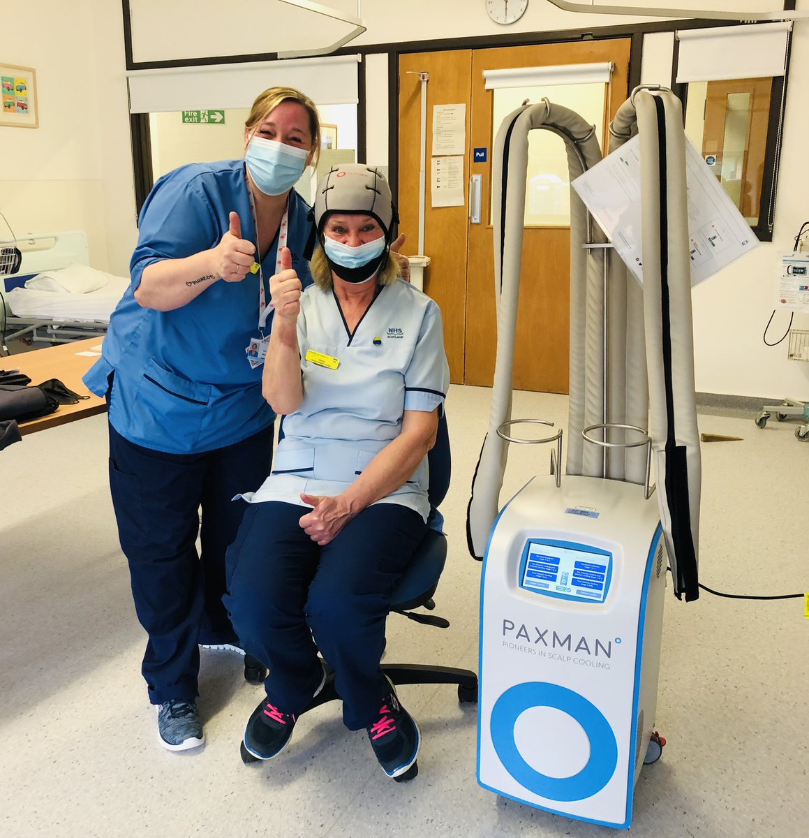 AJPSCUK's tweet photo. @scalpcooling A massive well done to the Kyle ward oncology team at Ailsa hospital @NHSaaa this morning! Great #capfitting techniques - it was a pleasure training you - keep up the good work guys!!! π€πΎπ #changingthefaceofcancer https://t.co/BZ8zO9CTxa