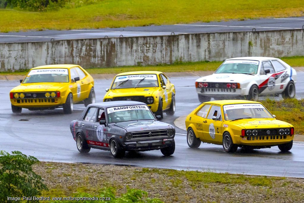 JANNIE, SMITH BEAT HISTORIC DEZZI STORM motorsportmedia.co.za/JANNIE_SMITH_B… #DEZZI #RACING #RACINGINTHEWET