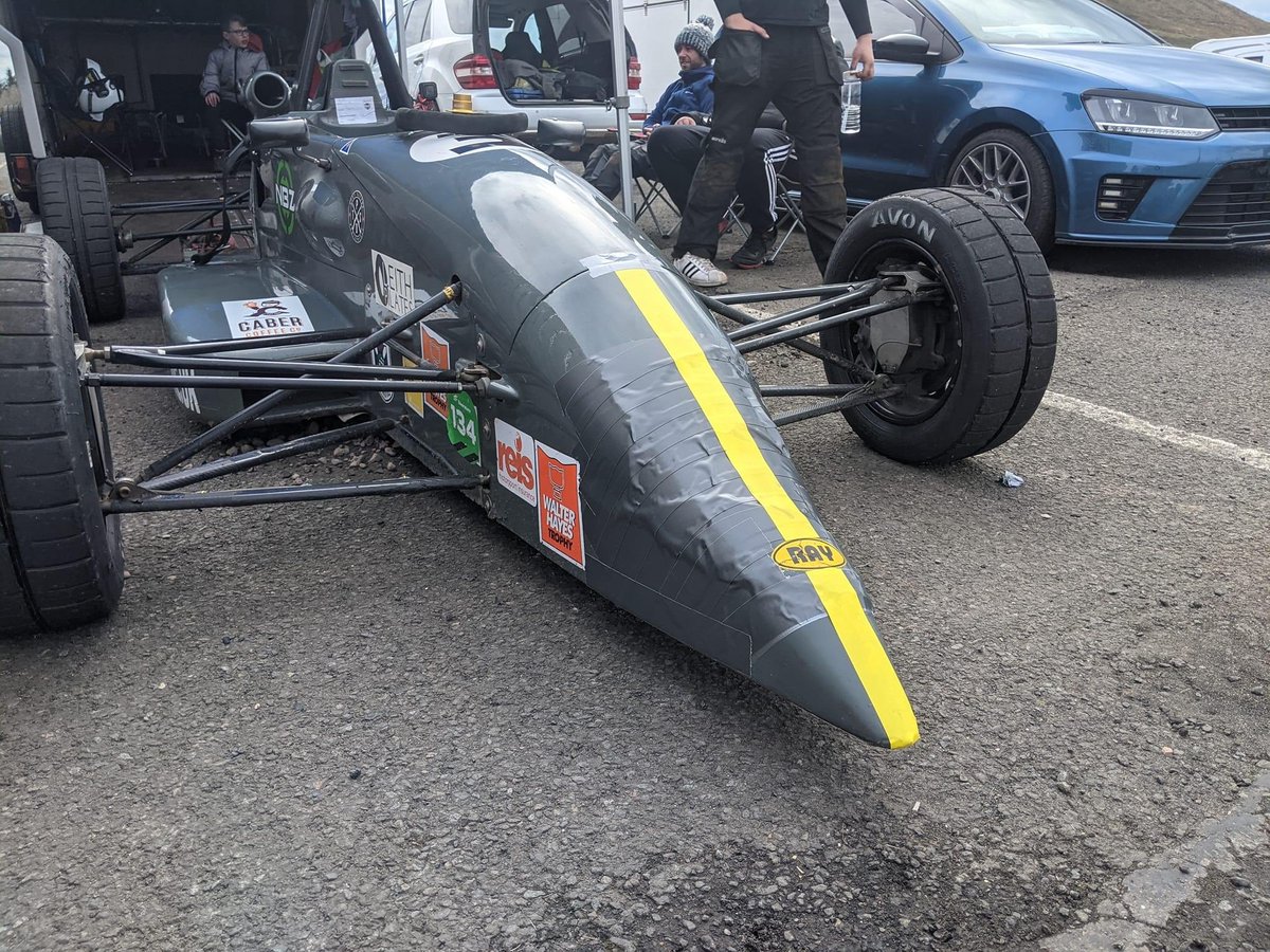 Touringthecars's tweet photo. An almost invisible repair the the team FF @StrongBRacing yesterday. Added go faster stripes included. Almost nobody noticed the repair job 😂 https://t.co/jraYvqY5xD