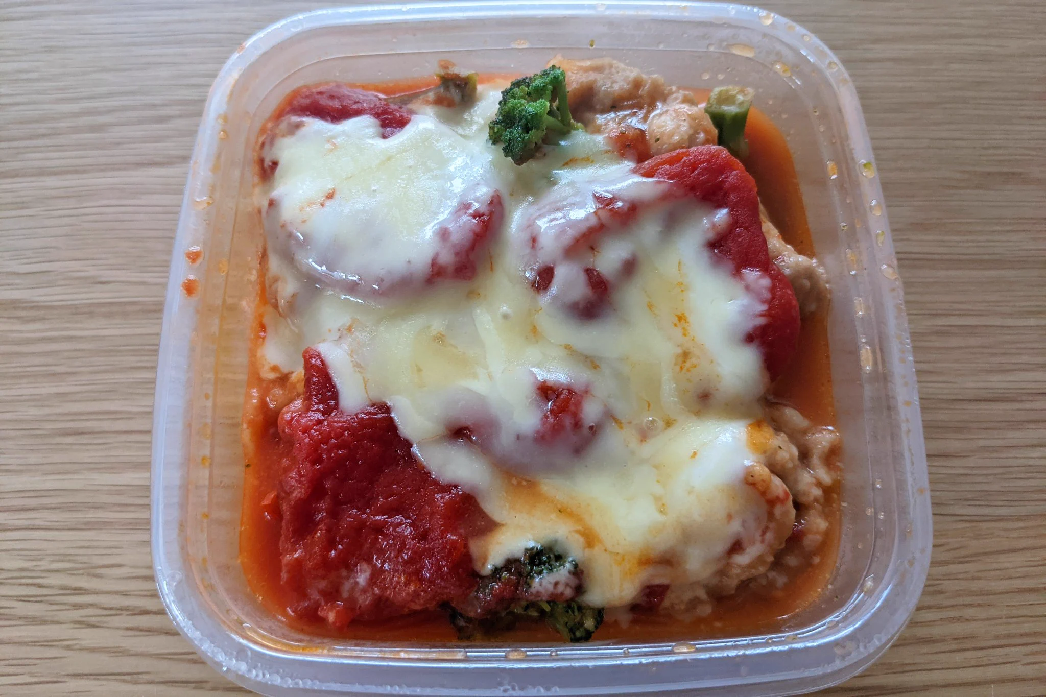 レンジでおまかせ！トマト煮込みチキン。ブロッコリーとトマトの相性が抜群