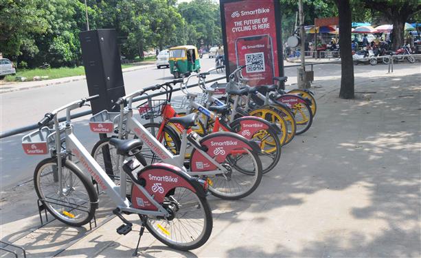 metrorideIND's tweet photo. Chandigarh, wait no more for more 1250 cycles to come with 155 docking stations in June under the third phase of public bike sharing project.
Read the article here:https://t.co/2W6zq4W0rC
#news #ev #sustainablelivg #cycle #chandigarh #MetroRideIndia
For more updates follow us https://t.co/vmWR4W3zw6