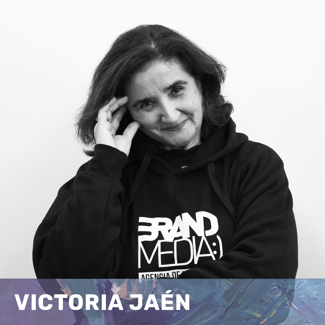 BrandMediaEs's tweet photo. Victoria Jaen, producción, administración y medios en BrandMedia.
¿Se mantendría en pie una mesa sin una pata? Pues eso sería BrandMedia sin Vicky. Sería como un anuncio sin actitud, sin #ActitudBrandMedia
#BrandMedia #ActitudBrandMedia #Idea #Brainstorming #Publicidad https://t.co/6yaQKqLX6Z