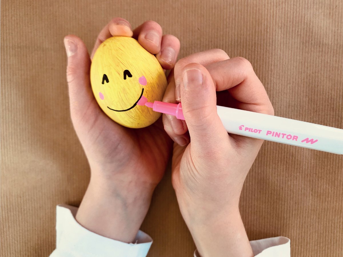 PilotPenUK's tweet image. It’s Easter week! 🐣

Is everyone ready to decorate? Let’s get CRACKING! 

#Easter #PintorPens #EasterPrep #EasterReady #Creative #EasterDIY #EasterDecor #Handmade #EasterDecorations #Egg #EggDesign #EasterEgg #PilotPenUK