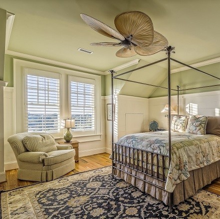 chshutters's tweet photo. Updating your bedroom? Not only will #woodenshutters look modern and stylish but they can also help to control light and temperature too. 

Being able to create the ideal ambiance in your sleeping space is so important for a good night's rest.

https://t.co/i2x44RWhJ1 https://t.co/KEi9n1Oszc