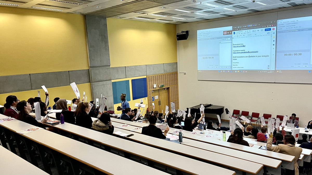 Congrats to our #LonWHOpandemics delegates on passing 5️⃣ resolutions addressing #pandemic preparedness, response, &amp; recovery! 👏🏽🎉
We’ll be sharing these with our colleagues <a href="/WHO/">World Health Organization (WHO)</a> shortly!

<a href="/LonWHO/">London Model WHO Simulation</a> <a href="/UKModelWHO/">UK Model World Health Organization</a> #ModelWHO #globalhealth #policy #diplomacy #infodemics #healthworkforce