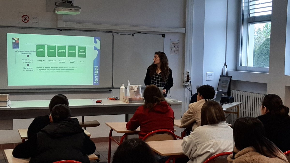 LyceeVictorHugo's tweet photo. Ce jour les 1 Assp rencontrent dans le cadre de leur formation le comité départemental sport adapté Drôme Ardèche @sportadapte2607 pour un temps d'échange. https://t.co/pmn6SlIfjy