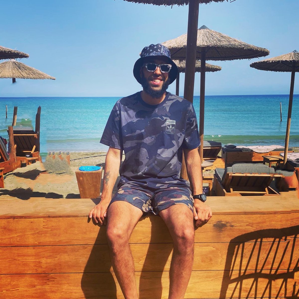 DeeWone's tweet photo. Big tnx everybody listening/supporting our new track #Fallin 🙏🏽🙏🏽 love u all 💙

Have a great new week!

#FallinSeason #SweetSoundRecords https://t.co/ARyPVqtX9s