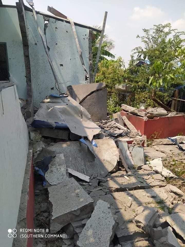 buzzynway's tweet photo. KNLA stated that SAC troops launched an air strike again by fighter jets over LayKayKaw Myothit last night, resulting in destruction of over 30 residential properties and burning down of 5 #Japan_StopSupportingJunta #2022Apr11Coup #WhatsHappeningInMyanmar https://t.co/c279UgNQZj
