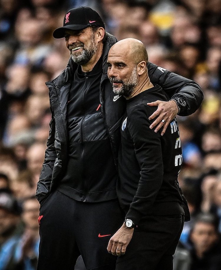 KaydenNUFC's tweet photo. Football is lucky to have these two teams https://t.co/LKfHxgIywJ