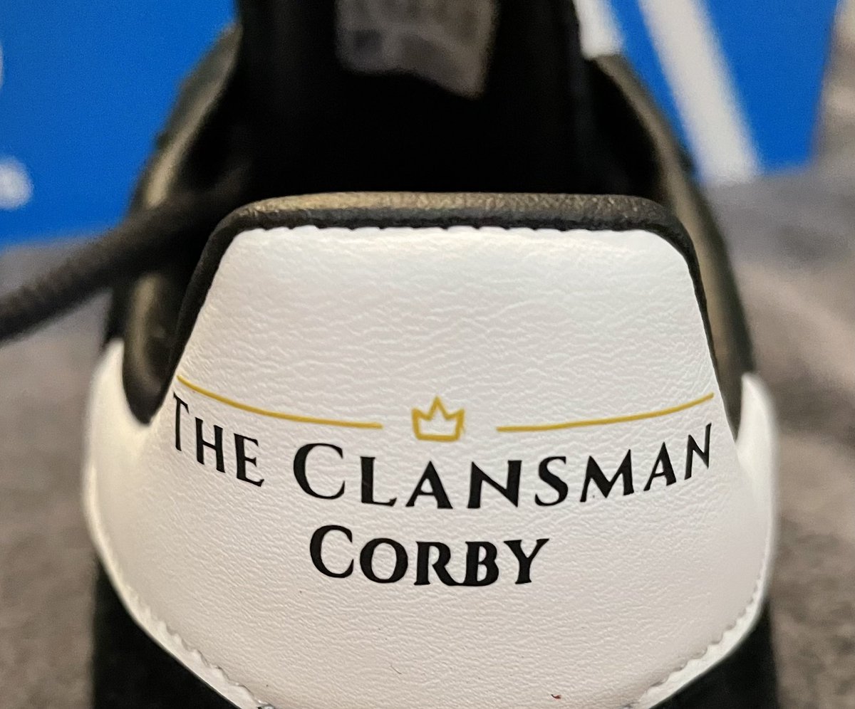 CliffMorton's tweet photo. New Trainers have arrived 👍🏼
Adidas @clansmancorby
#2pintsprick
#stillgame
@FordKiernan1 @greghemphill96 @govindajeggy @paulza70 @MrMJCox @GavsterNo1 https://t.co/XQCUA75F7o