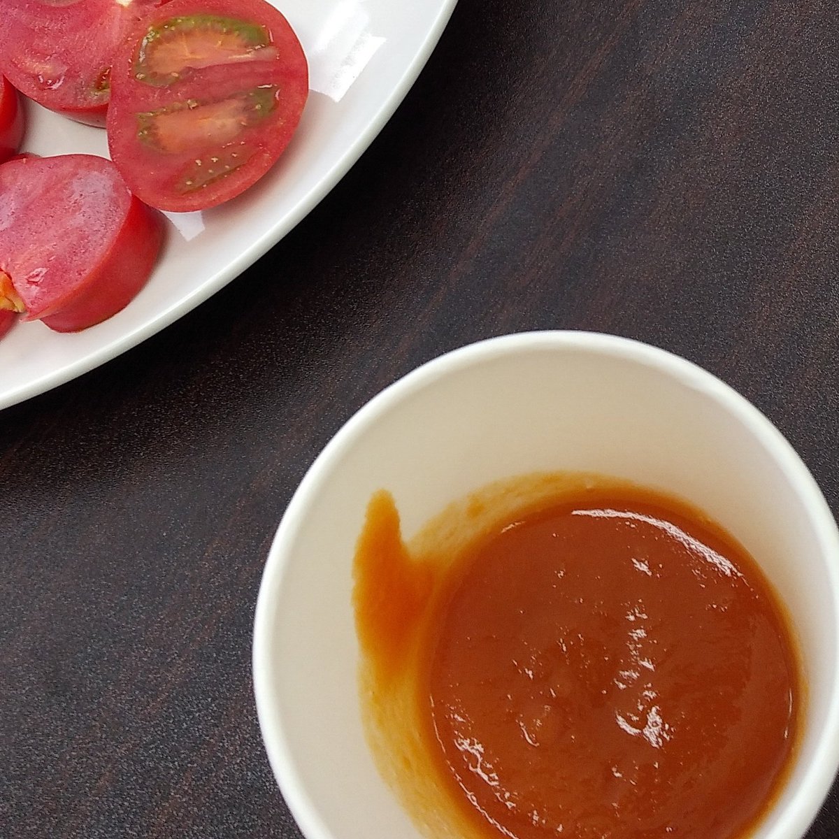 zectkanribu's tweet photo. なにやらものすごく甘い　#トマト　をいただきました🍅
#たかしま農園
#おいしいものだいすき
#ゼクト
#zect https://t.co/Za8mtRUnrp