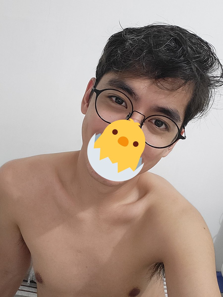 tnnsn4's tweet photo. Finally home and pwede na ako matulog na walang suot. Eme. https://t.co/pf4JcEECBg