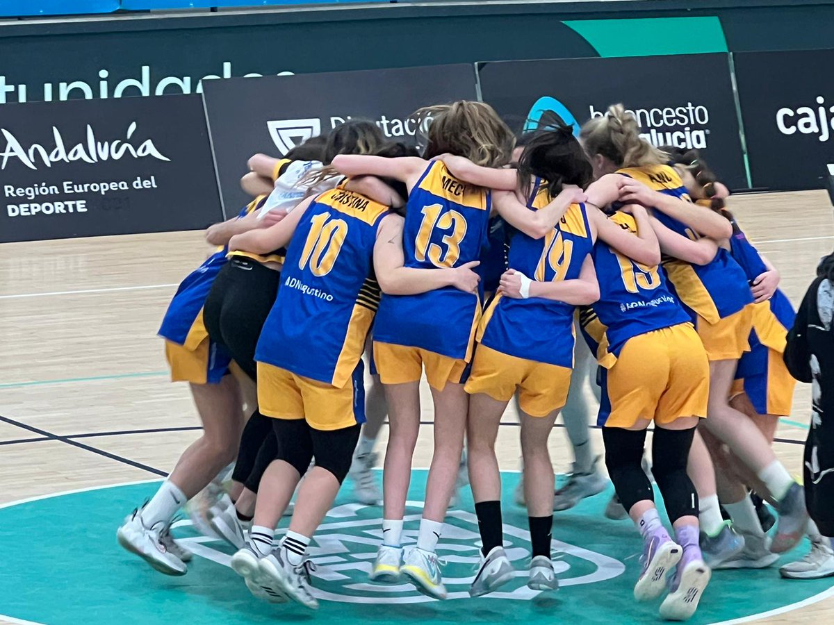 josempuertas's tweet photo. Reflexión localista pero necesaria: en 2012 era MUY DIFÍCIL ser optimista con el basket granadino
Hoy veo que @FundacionCBG depende de sí para ser @ACBCOM, que @CDRaCa pelea por la #LFEndesa
Veo a @GMASB_ crecer y a @CPAgustinos formar talento.
Y siento orgullo y agradecimiento😊 https://t.co/93FDSYPoGy