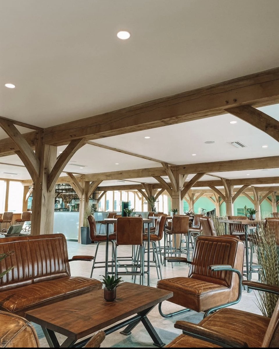 TwentyFiveLtd's tweet photo. Our team undertook the fit out of the new Arnage Restaurant for @TheMotoristHub at Sherburn in Elmet. This is the north of England’s largest oak structure, at around 1000sqm, and sits alongside the existing classic car showroom and service centre
See more: https://t.co/mVu0gyOtpE https://t.co/iXFqmS6iHj