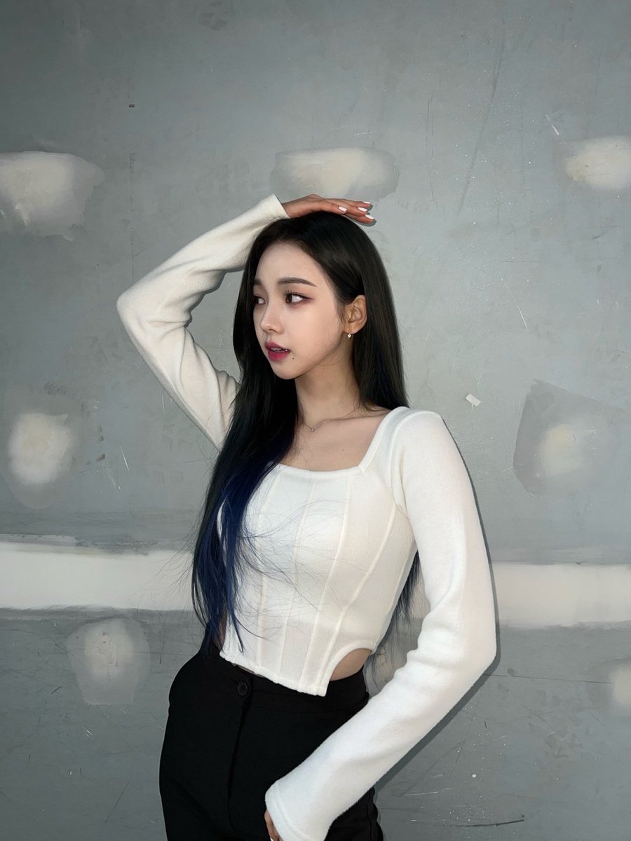 ctnent_'s tweet photo. 🎂  #HappyKARINADay   //   11.04.

➪   𝘏𝘢𝘱𝘱𝘺 𝘣𝘪𝘳𝘵𝘩𝘥𝘢𝘺, 𝘭𝘪𝘵𝘵𝘭𝘦 𝘴𝘵𝘢𝘳! 𝘞𝘦 𝘸𝘪𝘴𝘩 𝘺𝘰𝘶 𝘢𝘭𝘭 𝘣𝘦𝘴𝘵 𝘪𝘯 𝘭𝘪𝘧𝘦. 𝘉𝘶𝘳𝘯 𝘰𝘯𝘭𝘺 𝘣𝘳𝘪𝘨𝘵𝘦𝘳 𝘦𝘷𝘦𝘳𝘺 𝘥𝘢𝘺! 

   𝘓𝘰𝘷𝘦 𝘺𝘰𝘶,

   𝘊𝘰𝘯𝘵𝘦𝘭𝘭𝘢𝘵𝘪𝘰𝘯 𝘌𝘯𝘵.☆ https://t.co/fGiUbry2Iz
