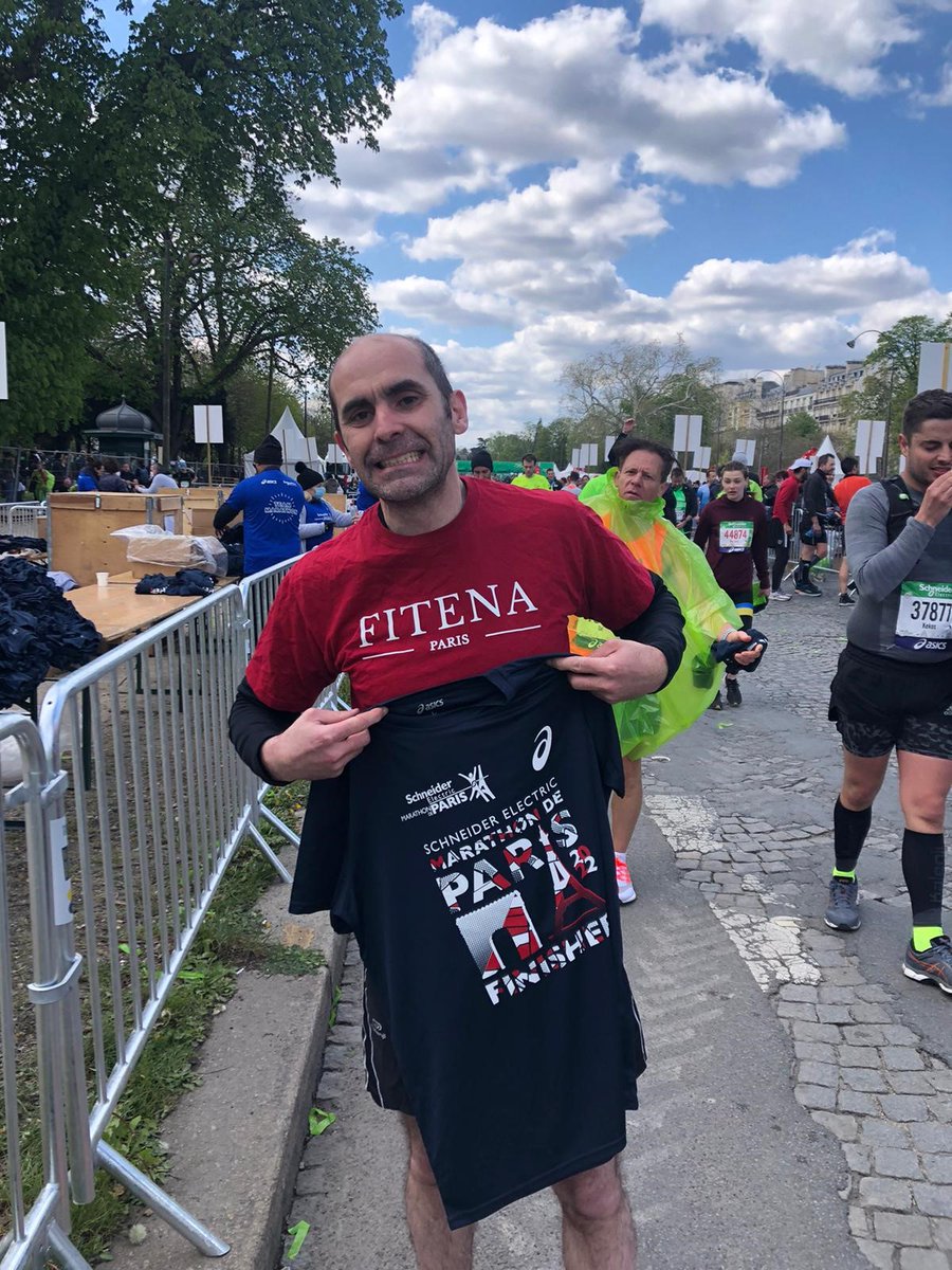 FitenaFrance's tweet photo. Bravo Sébastien 🔥

Finisher du marathon de Paris, il nous a fait l’honneur de représenter Fitena

Merci pour le soutien 🙏

#marathondeparis #marathon #courseapied #running #run #motivation #sport #fitena https://t.co/vXemPMpP8k