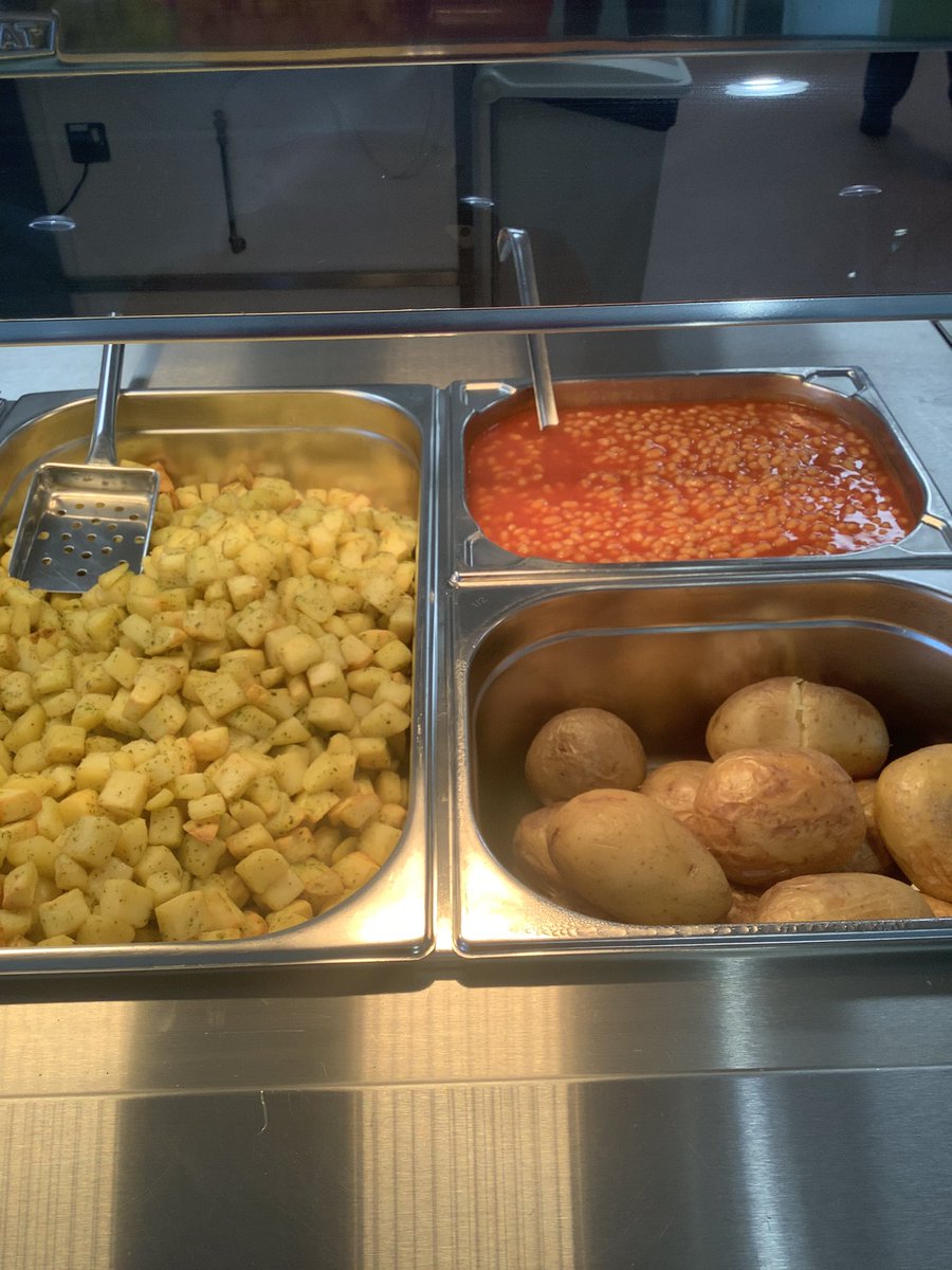 PencoedtreHS's tweet photo. Amazing Easter Enrichment activities for Years 5,6,7 &amp; 8 from across our cluster! #pencoedtrelearningcommunity #FreeBreakfastandLunch https://t.co/iDsngojbnq