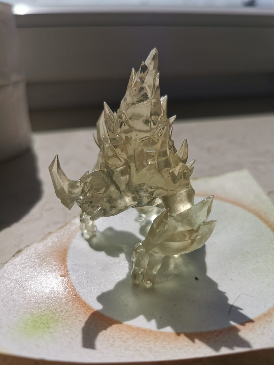 FireFly3DPrints's tweet photo. Another test with the transparent resin.
It's just a random crystal monster🙃
#FireFly3Dprints #3Dprinted #elegoo #resin #crystal https://t.co/NxKAE5IZkM