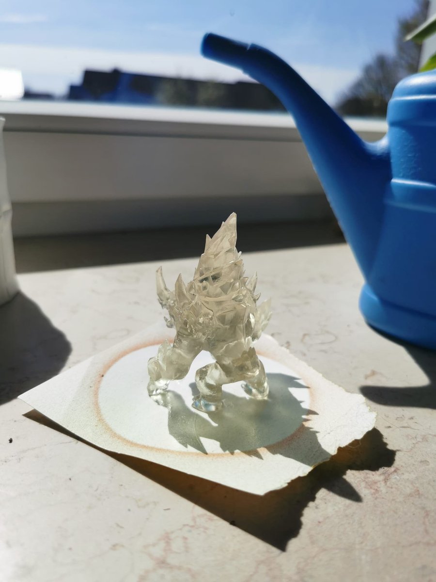 FireFly3DPrints's tweet photo. Another test with the transparent resin.
It's just a random crystal monster🙃
#FireFly3Dprints #3Dprinted #elegoo #resin #crystal https://t.co/NxKAE5IZkM
