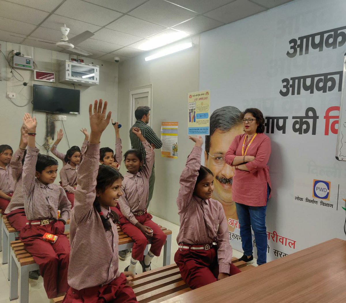 DCPCR's tweet photo. The issues are distinct for girls and boys. Through #SchoolHealthClinics, the schools are now hand holding children to strengthen their abilities such as resilience and stress tolerance, that are needed for their overall growth. https://t.co/hp4QGKjiET